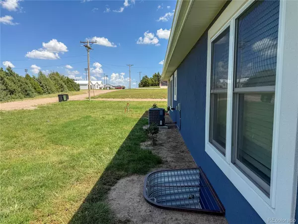 Cheyenne Wells, CO 80810,370 W 8th ST #Unit A & B