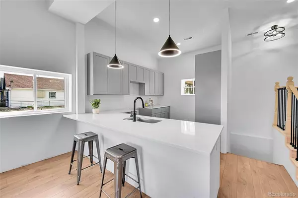 20 E 45th AVE, Denver, CO 80216