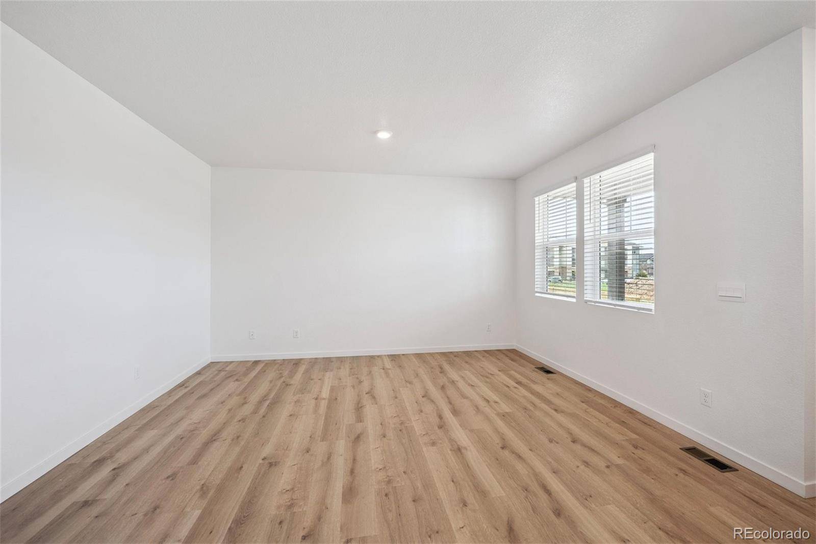 Aurora, CO 80018,22253 E 6th PL