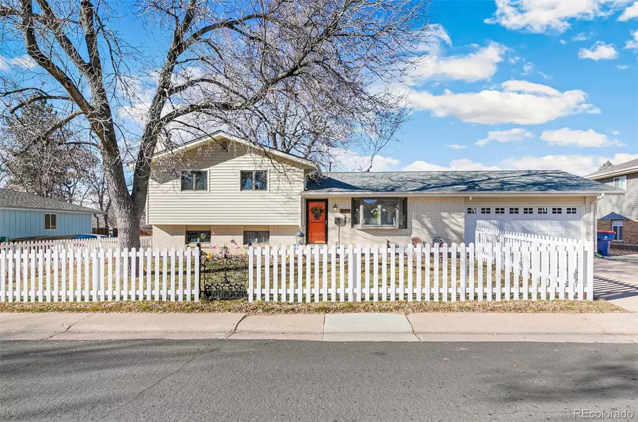 6673 S Buffalo DR, Littleton, CO 80120