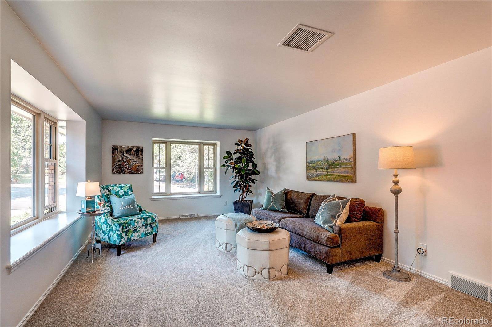 Denver, CO 80231,3304 S Valentia CT