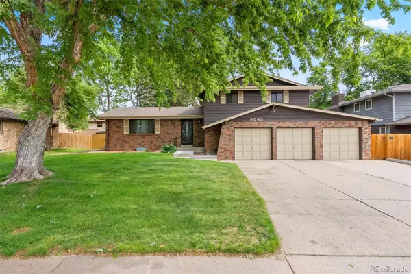 9043 W Warren DR, Lakewood, CO 80227