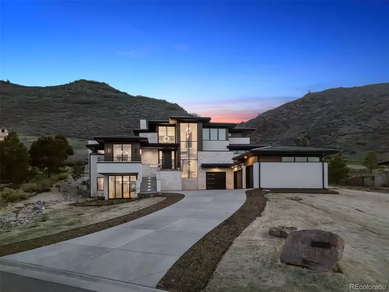 7705 Dante DR, Littleton, CO 80125