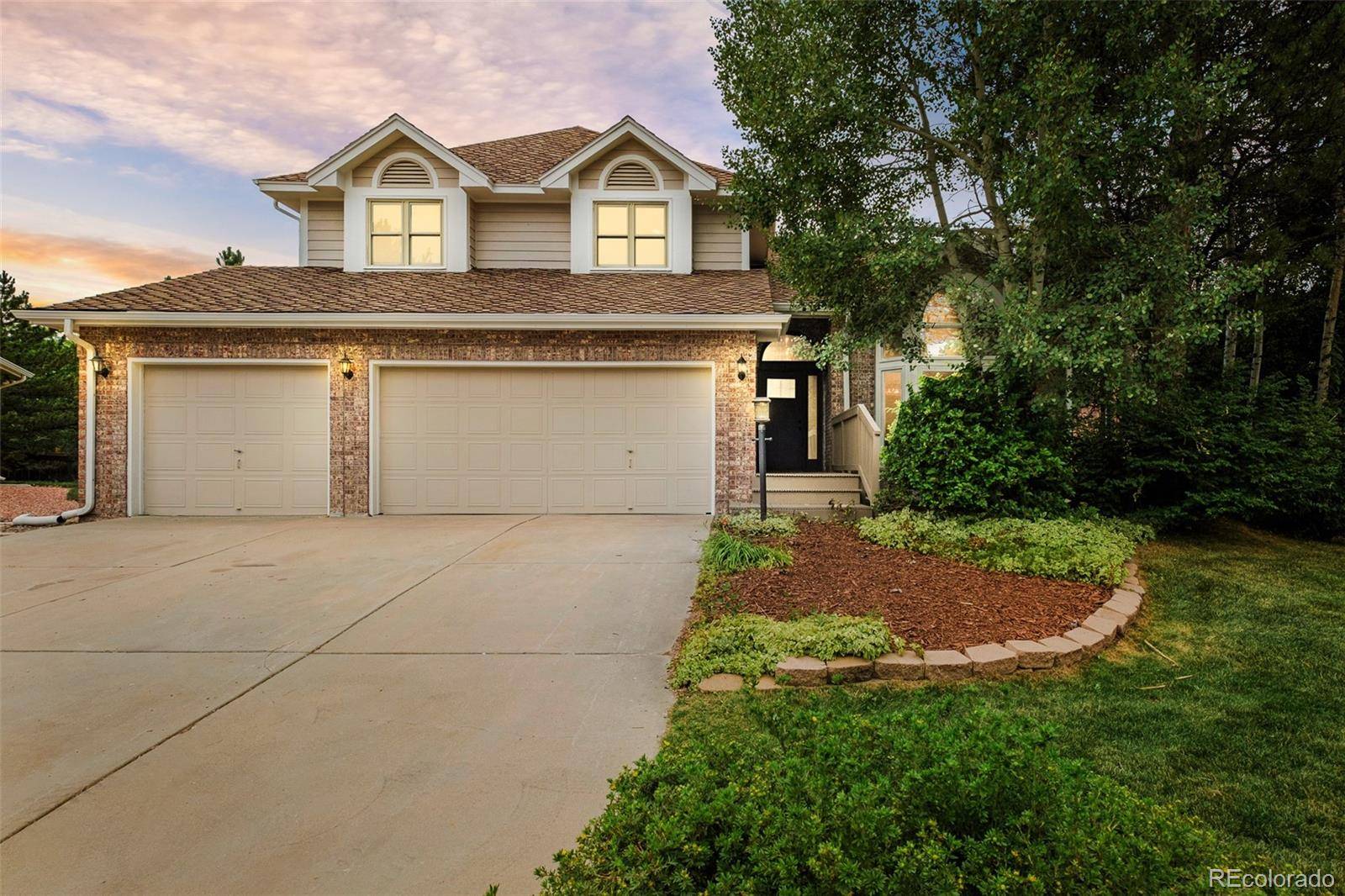 15916 E Crestridge PL, Aurora, CO 80015