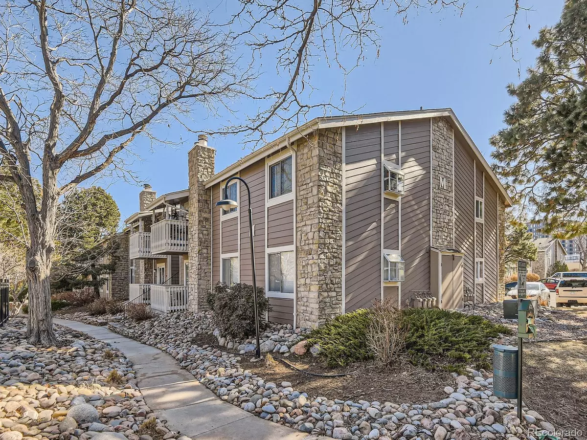 Denver, CO 80237,4400 S Quebec ST #M-204