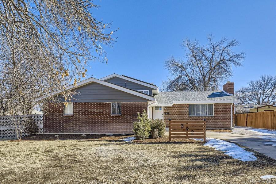 392 Salem ST, Aurora, CO 80011