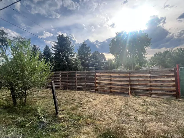 Lakewood, CO 80214,861 Chase ST