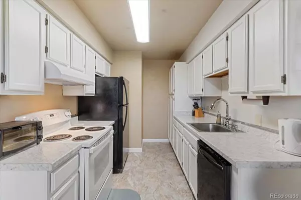 Denver, CO 80231,3121 S Tamarac DR #302H