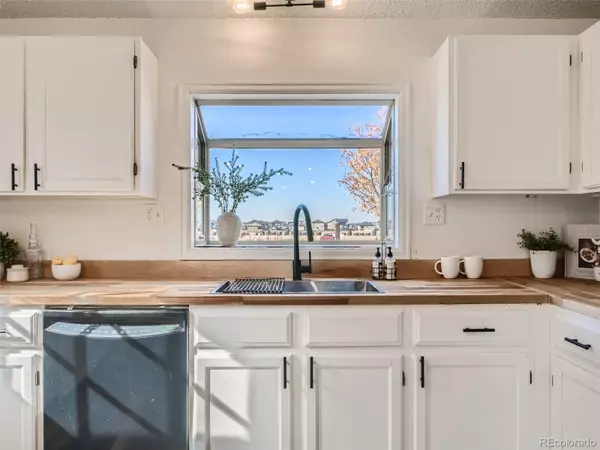 Bennett, CO 80102,225 Mckinley DR