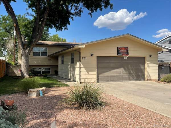 121 Bridle TRL, Pueblo, CO 81005