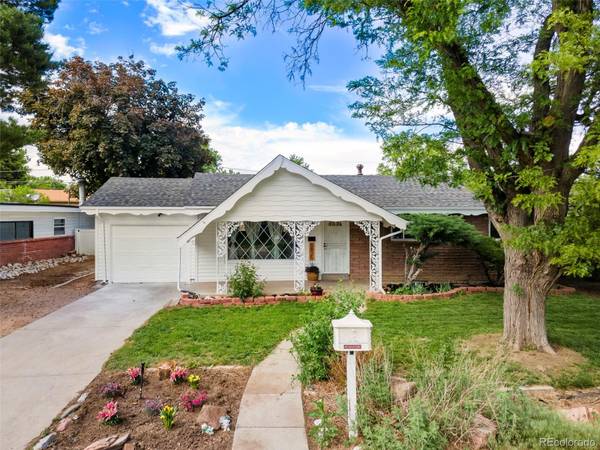 6825 W Iowa AVE, Lakewood, CO 80232