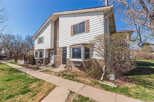 62 Newark ST #C, Aurora, CO 80012