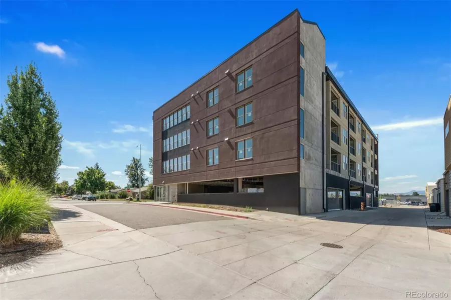 2851 W 52nd AVE #302, Denver, CO 80221