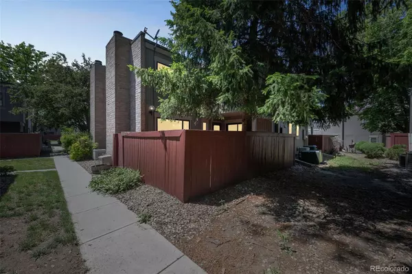 1219 S Yosemite WAY #63, Denver, CO 80247