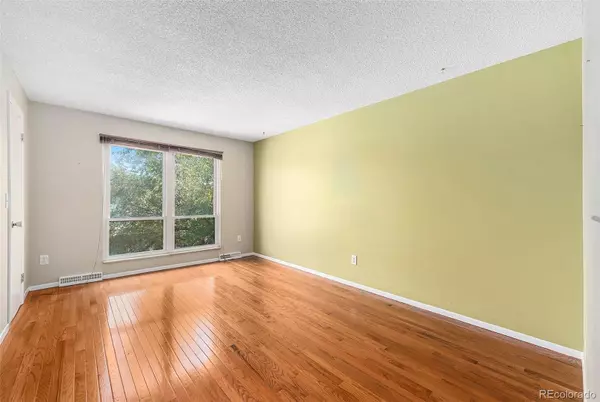 Lakewood, CO 80232,9452 W Utah PL