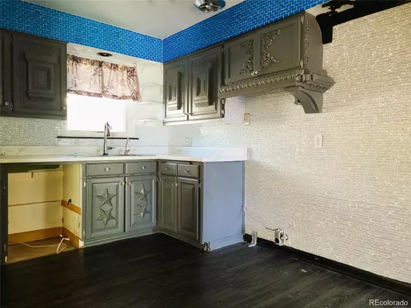 Lakewood, CO 80226,105 Dudley ST