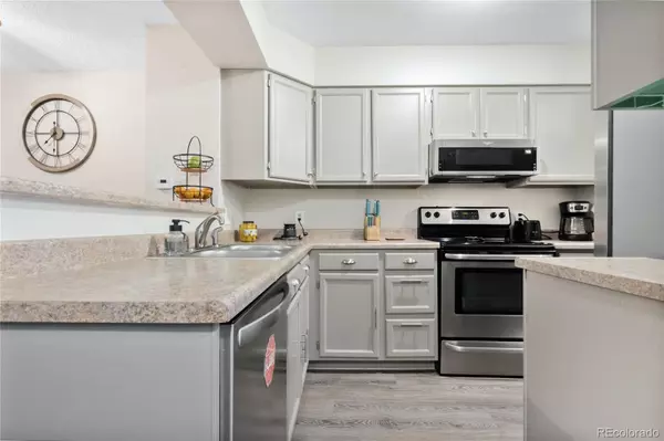 Lakewood, CO 80227,10695 W Dartmouth AVE