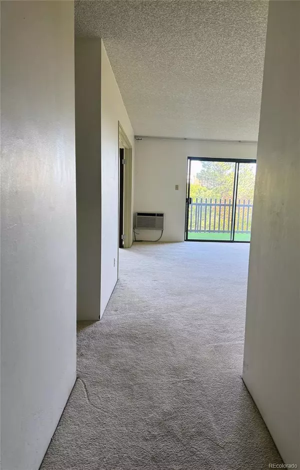 Aurora, CO 80014,13601 E Marina #508