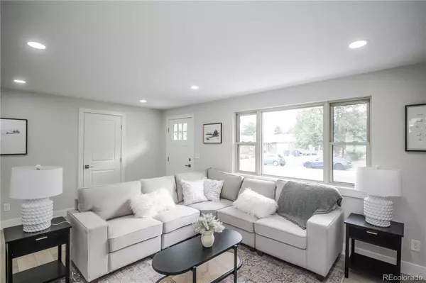 Centennial, CO 80122,6983 S Cherry ST