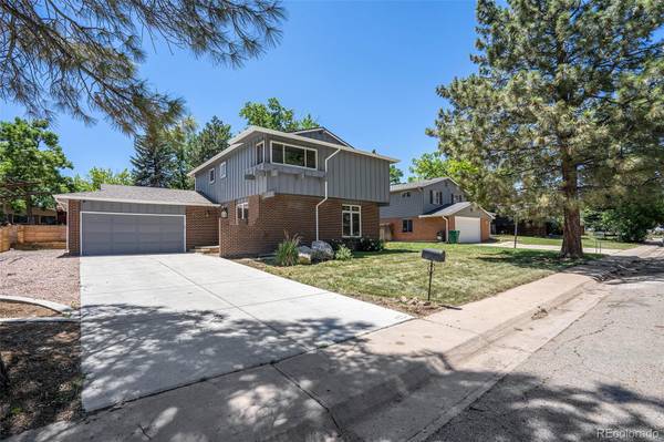 6230 W Maplewood PL, Littleton, CO 80123