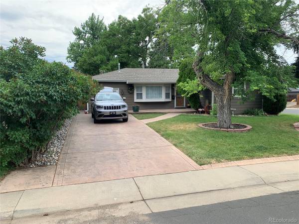 5205 S Logan ST, Littleton, CO 80121