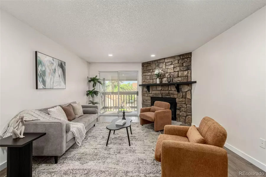 1830 S Pitkin CIR #B, Aurora, CO 80017