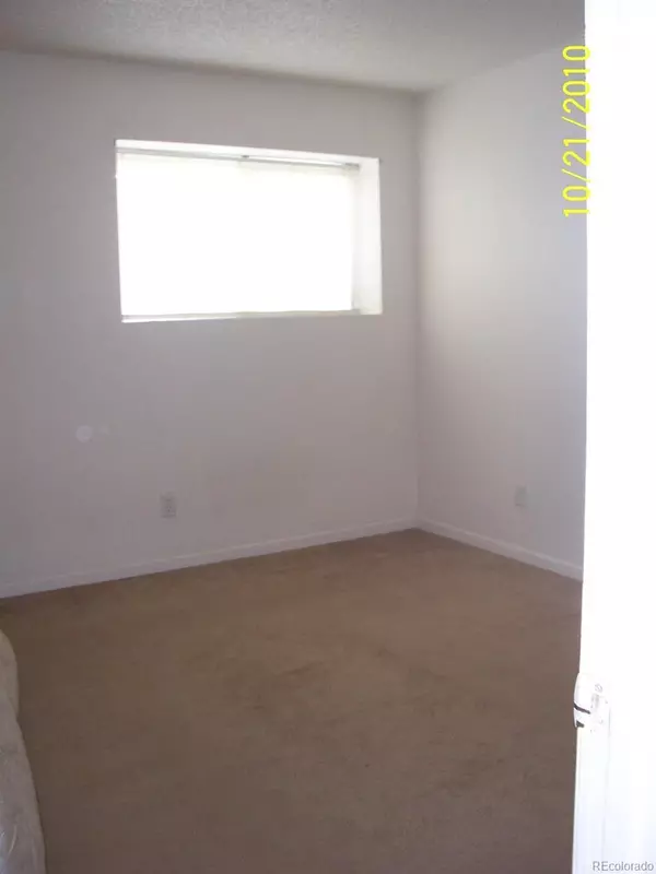 Aurora, CO 80012,10742 E Exposition AVE #124