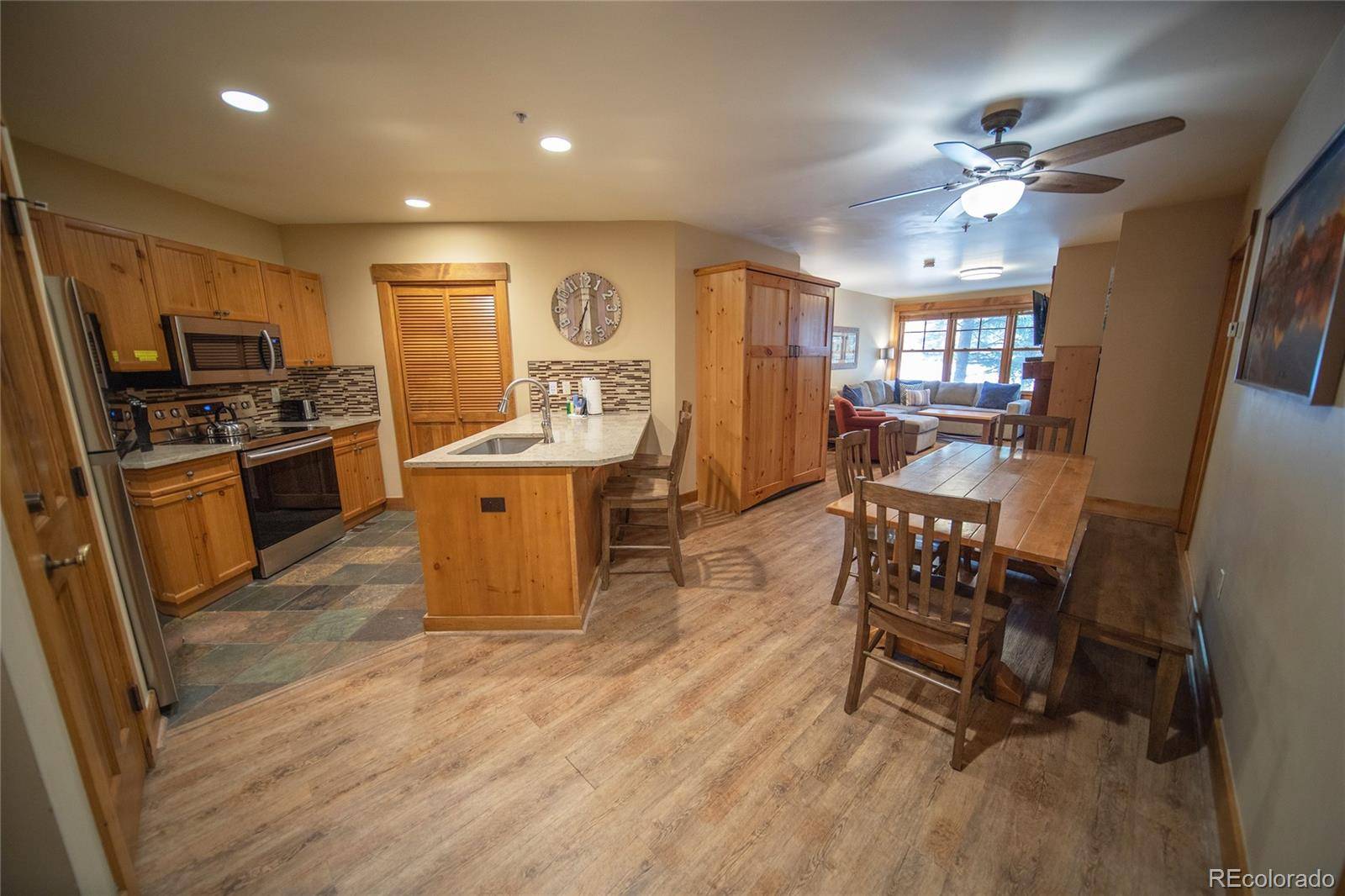 Dillon, CO 80435,53 Hunki Dori CT #8802