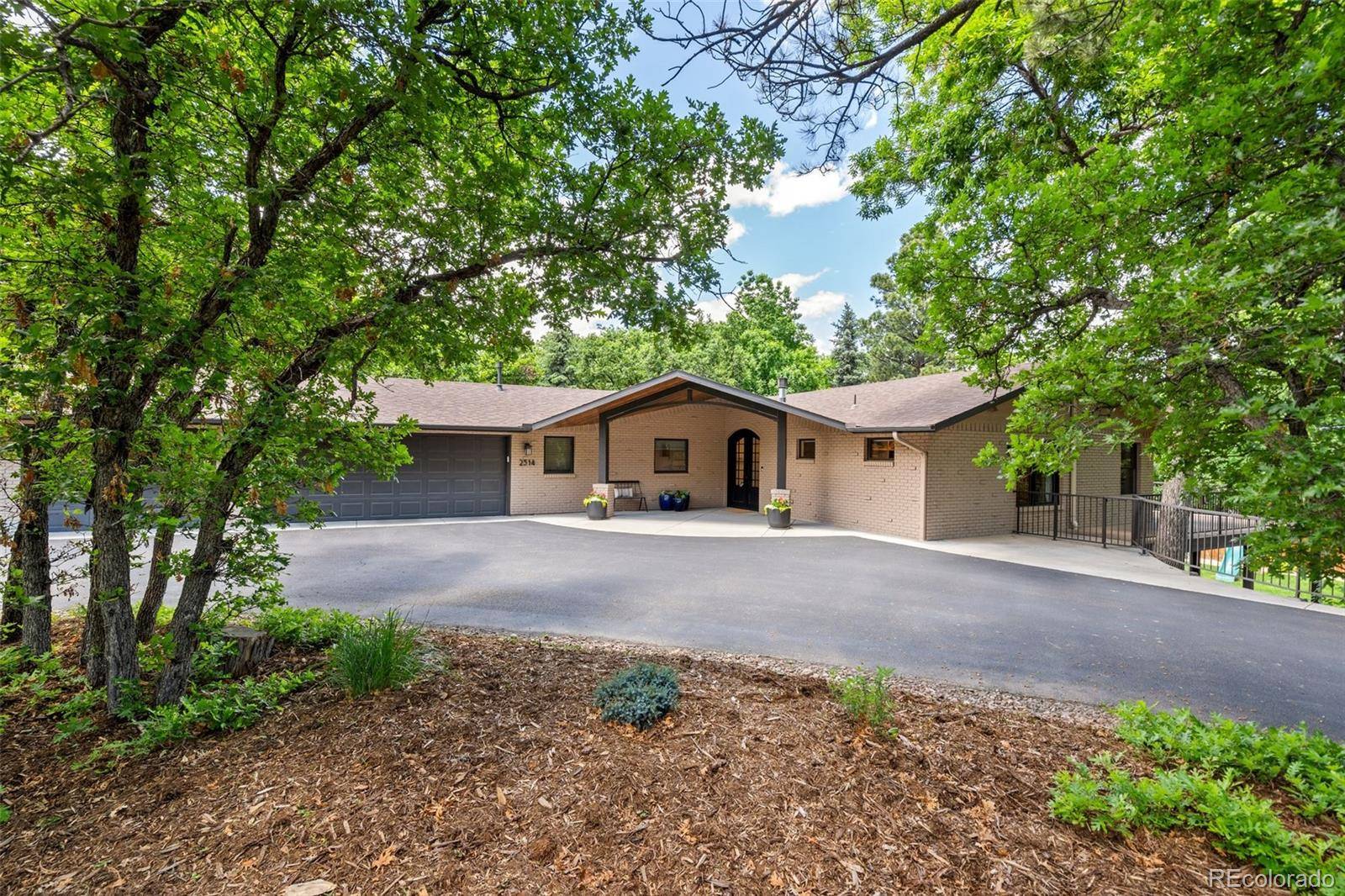 Colorado Springs, CO 80906,2514 Old Broadmoor RD