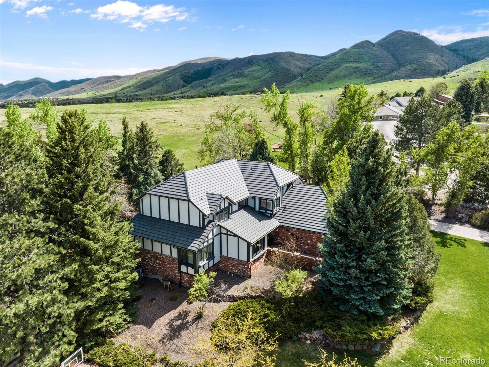 10 Red Fox LN, Littleton, CO 80127