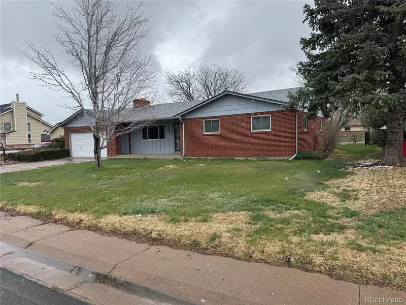 1654 Longbranch ST, Strasburg, CO 80136