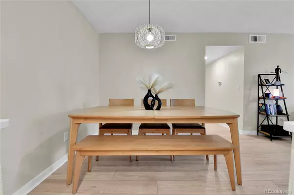 Aurora, CO 80017,906 S Walden ST #104