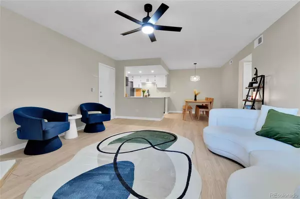 Aurora, CO 80017,906 S Walden ST #104
