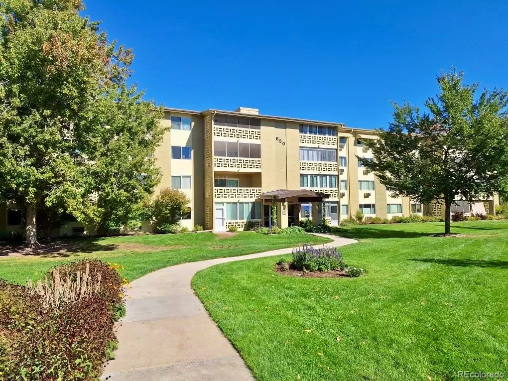 Denver, CO 80247,650 S Alton WAY #10C