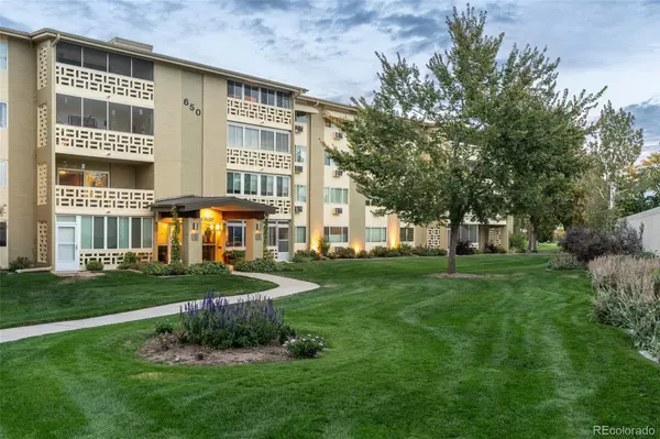 Denver, CO 80247,650 S Alton WAY #10C