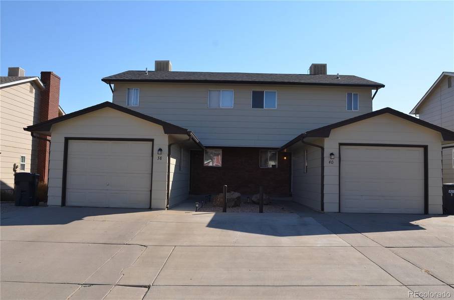 38 & 40 Castle Royal DR, Pueblo, CO 81005