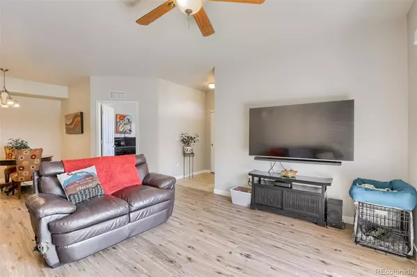 Littleton, CO 80127,10061 W Victoria PL #104