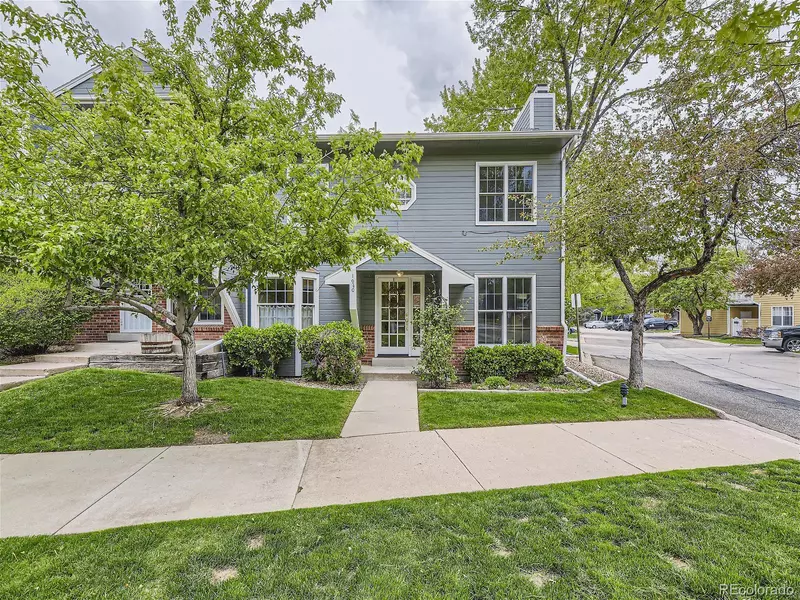 1940 S Balsam ST, Lakewood, CO 80227