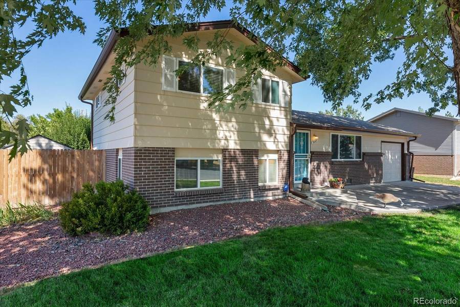 9281 W Louisiana AVE, Lakewood, CO 80232