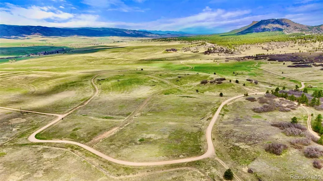 3 S Perry Park RD, Larkspur, CO 80118