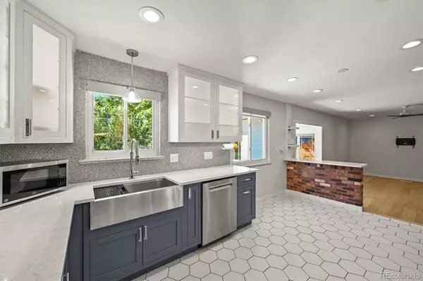 Lakewood, CO 80226,987 S Johnson ST