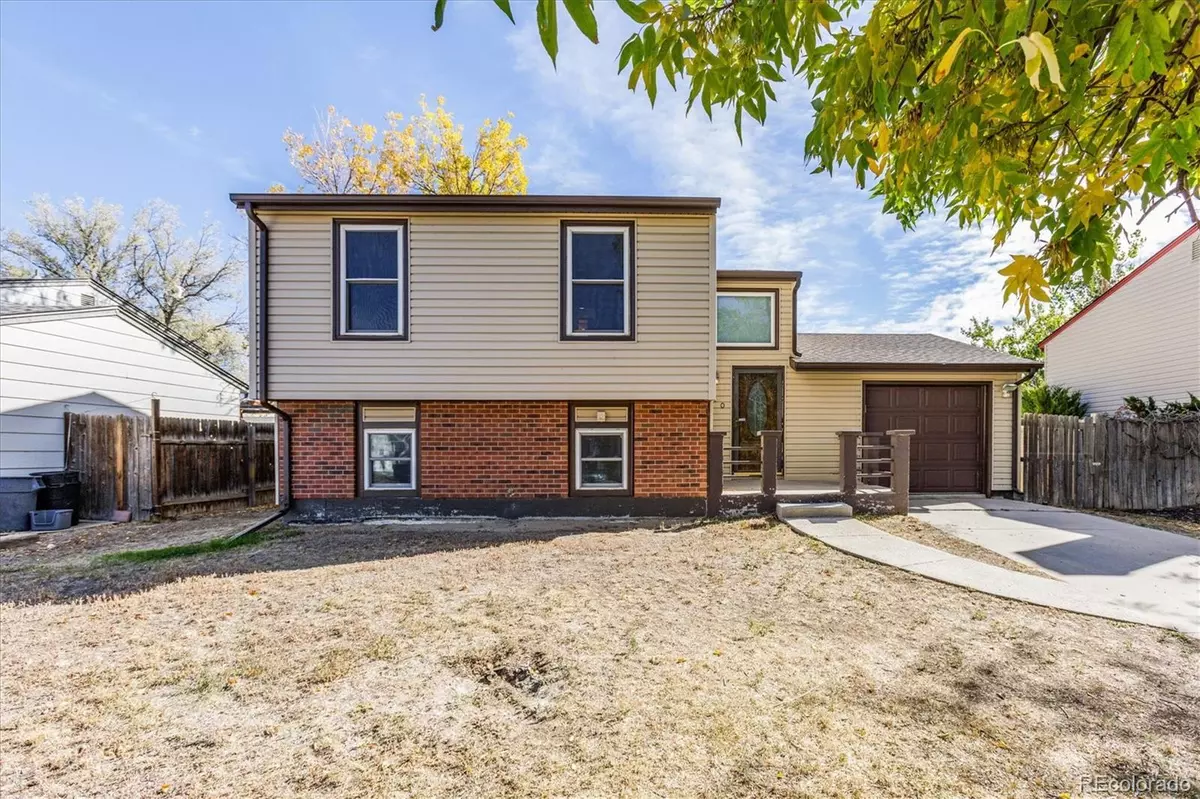 Bennett, CO 80102,220 Mckinley DR