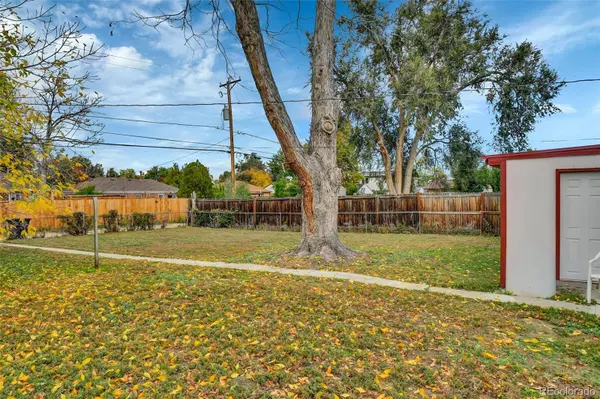 Denver, CO 80207,2921 Jasmine ST
