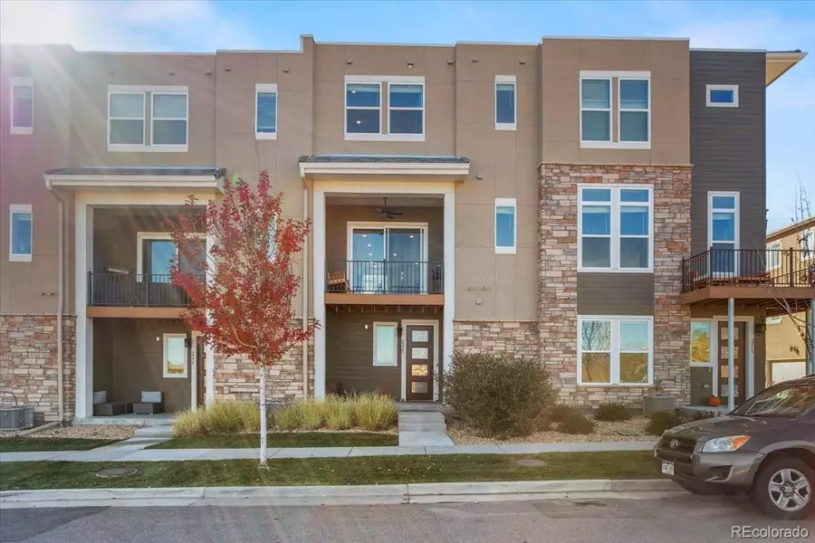 2225 S Poppy ST, Lakewood, CO 80228