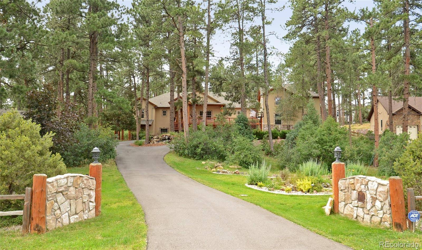 Larkspur, CO 80118,4456 Mohawk DR