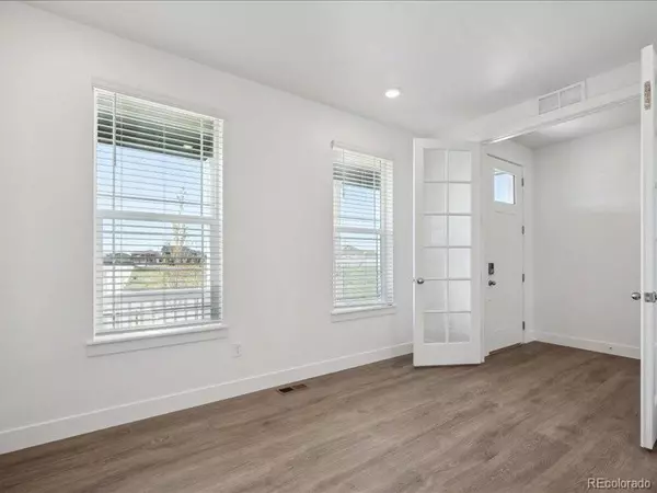 Berthoud, CO 80513,1102 Ridgefield DR