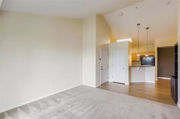 Longmont, CO 80504,804 Summer Hawk DR #10304