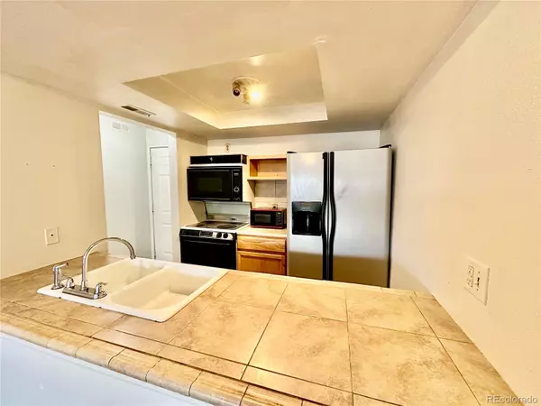 Aurora, CO 80017,16001 E Alaska PL #7