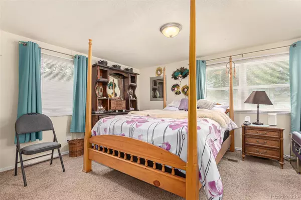Golden, CO 80401,17190 Mt Vernon RD