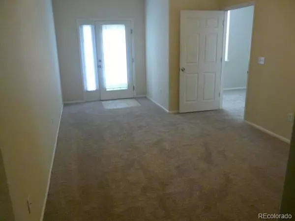 Denver, CO 80239,5255 Memphis ST #808